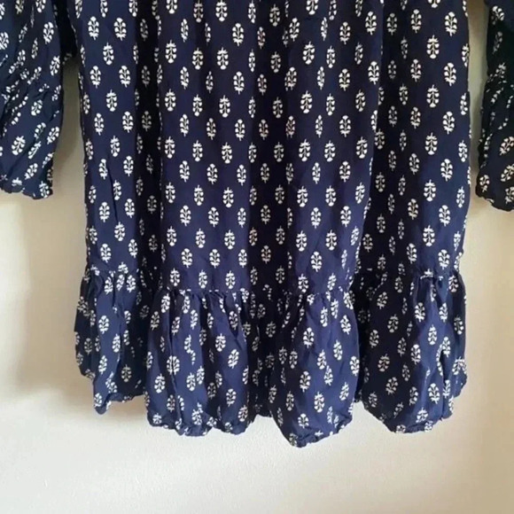 BeachLunchLounge Off the Shoulder Top - Picture 4 of 7